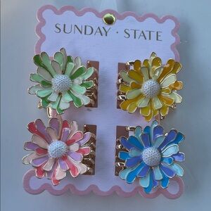 Sunday State 4 Pack of Flower Hair Clips